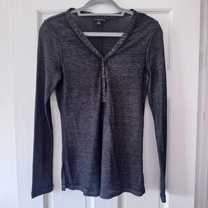Rock & Republic Women's Long-Sleeve Waffle Henley Sz M - Gray Fadeaway Wash Y2K